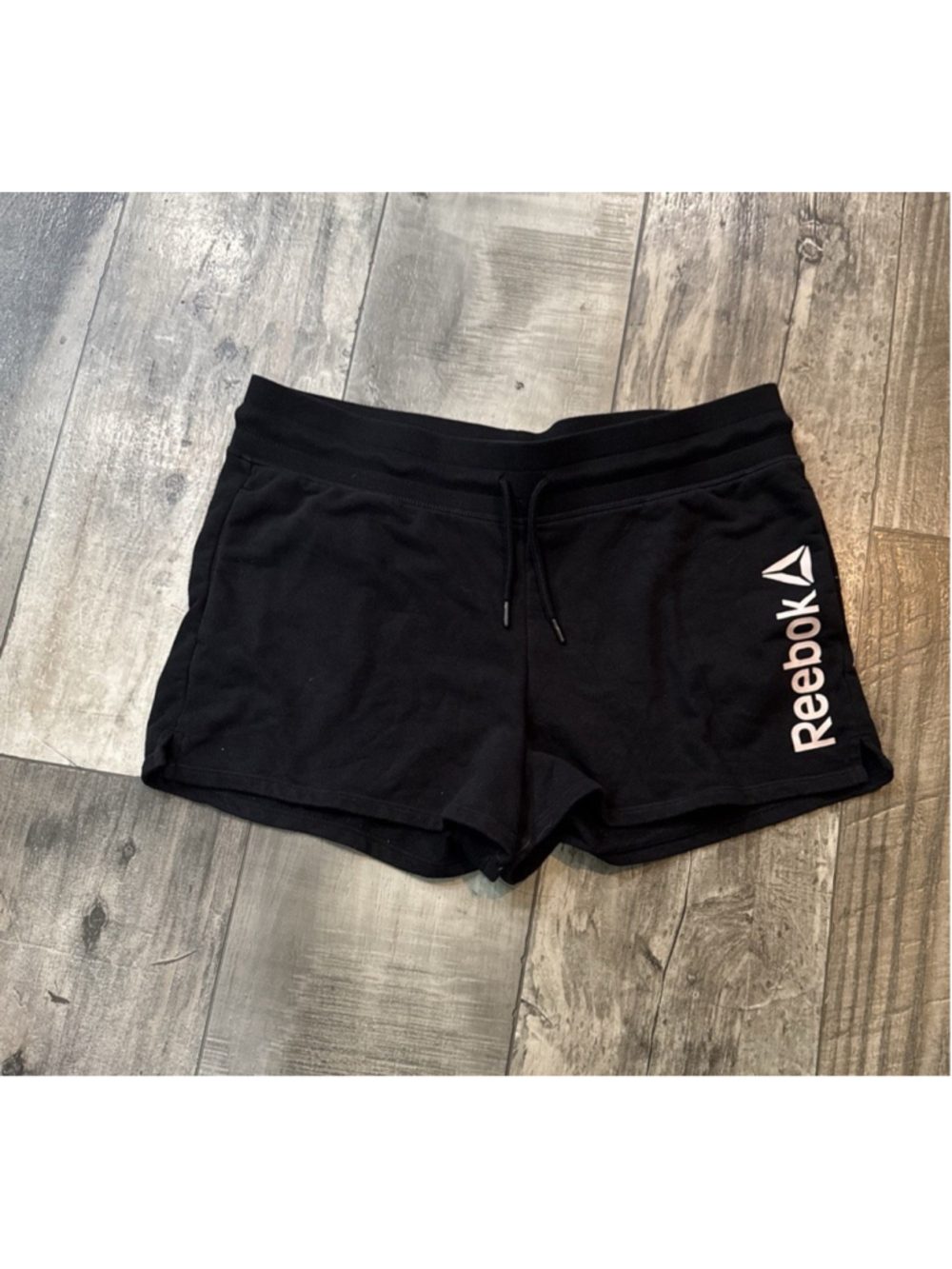 Women’s Reebok Level Up Shorts Black Relaxed Short Sz XL Pull On Pockets EUC